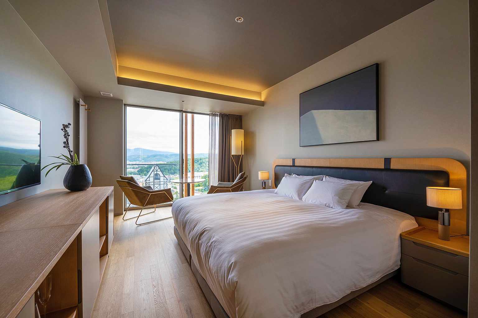 FF Superior Hotel Room 716 1
